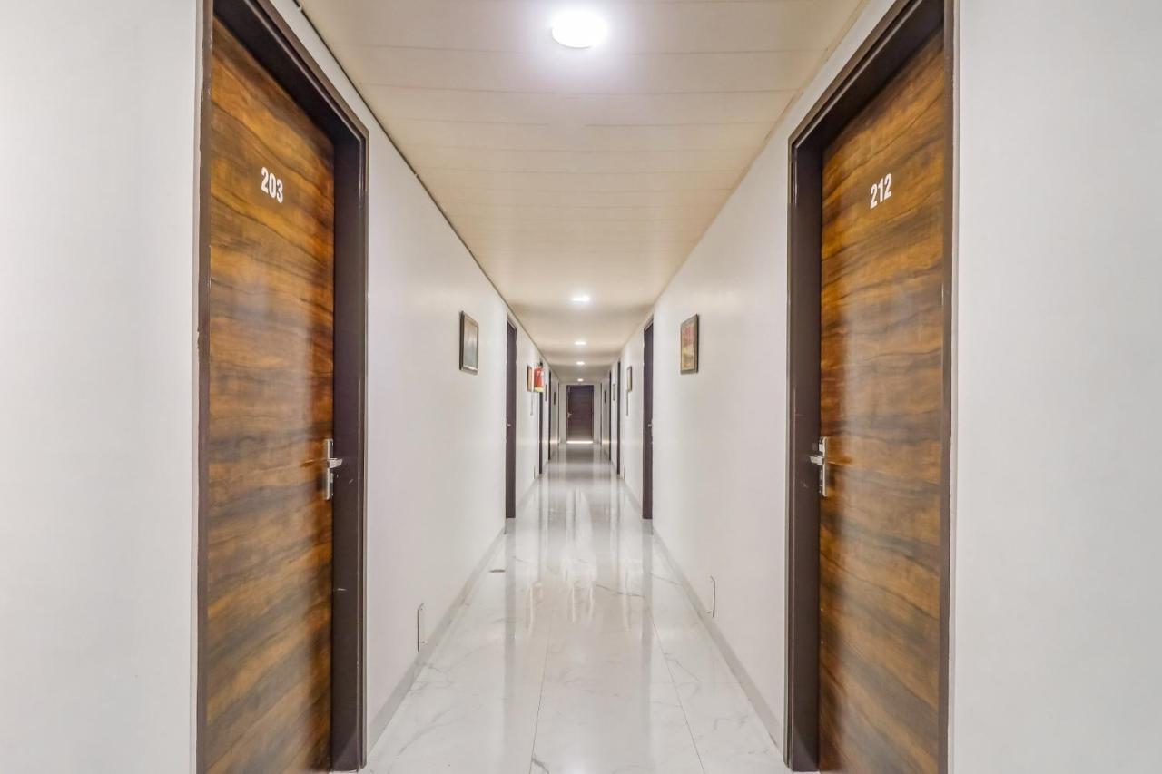 Отель Townhouse Лудхиана Экстерьер фото